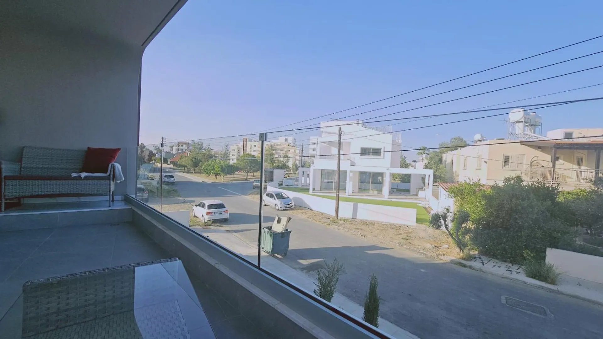Stay Digital Den Apartment Larnaca Kıbrıs